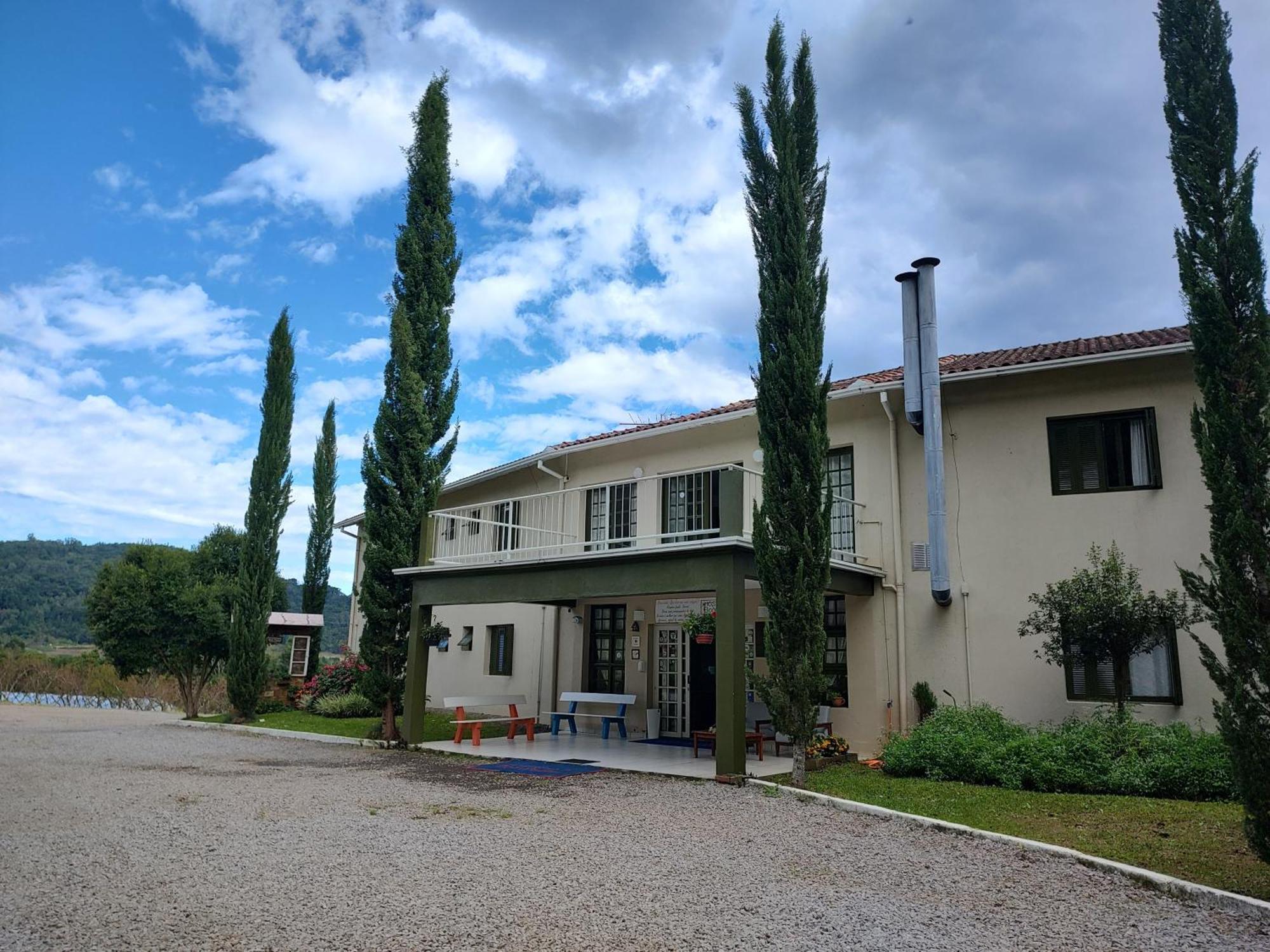 Hospedaria Bom Pastor โนวา เปโตรโปลิส ภายนอก รูปภาพ